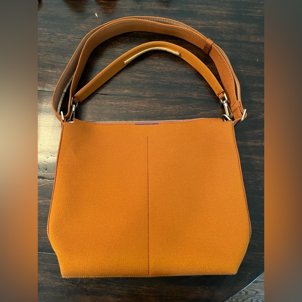 EUC Rothys Mini Zip Bucket Bag- MSRP $279